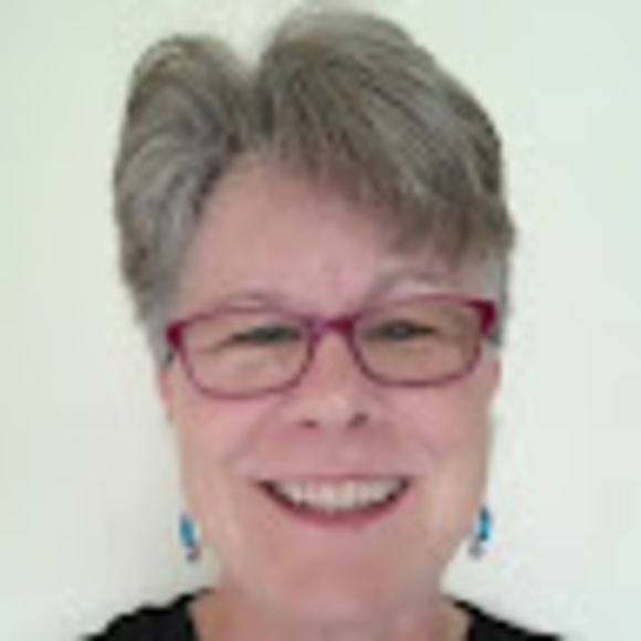 Meet your Posher, Gayle - Picture 1 of 1